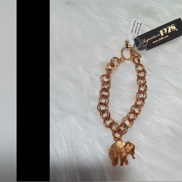 🐘 New Gold Elephant Bracelet 🐘 - Picture 2 of 3